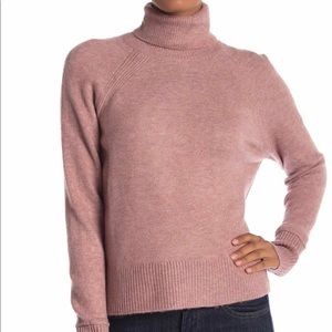 Cozy Vince Camuto turtleneck hi-lo sweater